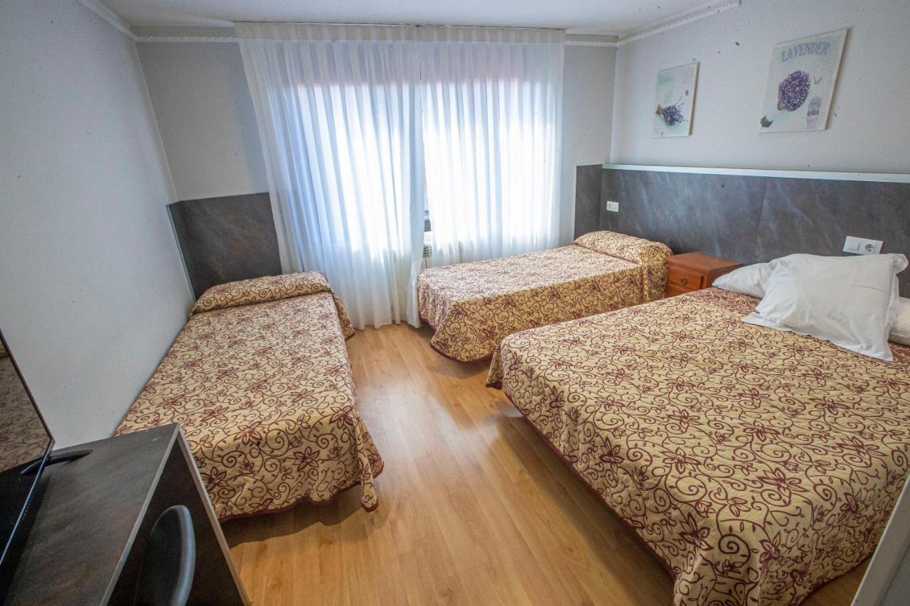 Hostal Vitorina Soria Exteriör bild