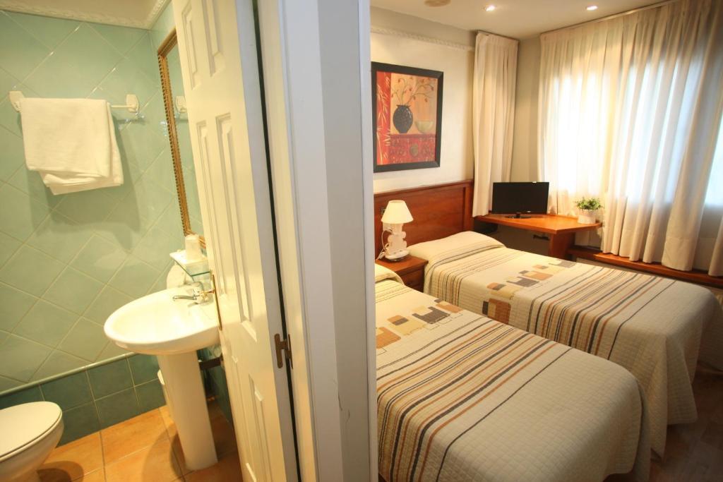 Hostal Vitorina Soria Exteriör bild