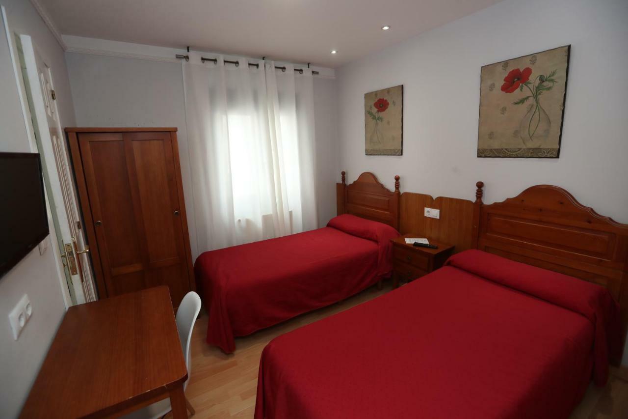 Hostal Vitorina Soria Exteriör bild