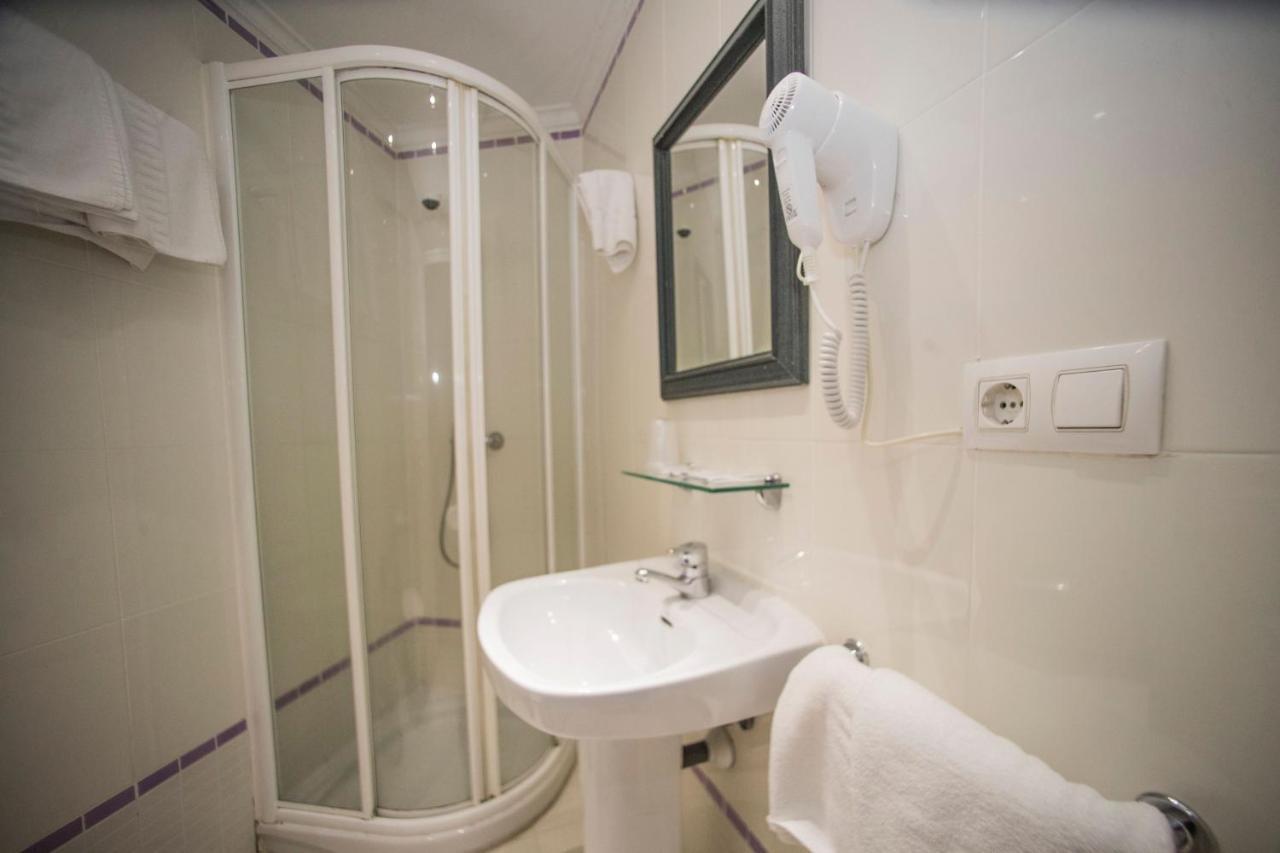 Hostal Vitorina Soria Exteriör bild