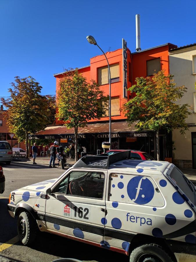 Hostal Vitorina Soria Exteriör bild