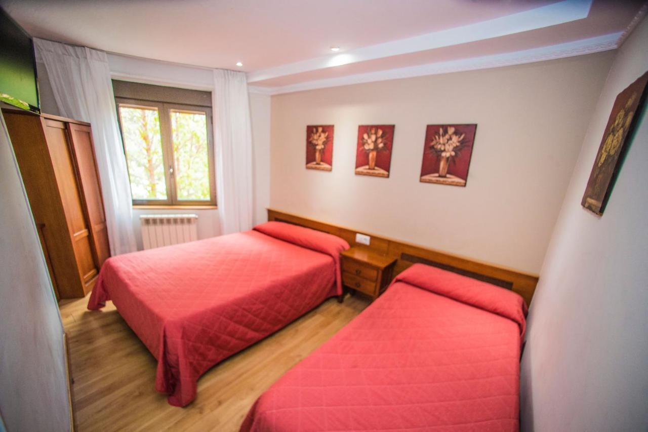 Hostal Vitorina Soria Exteriör bild