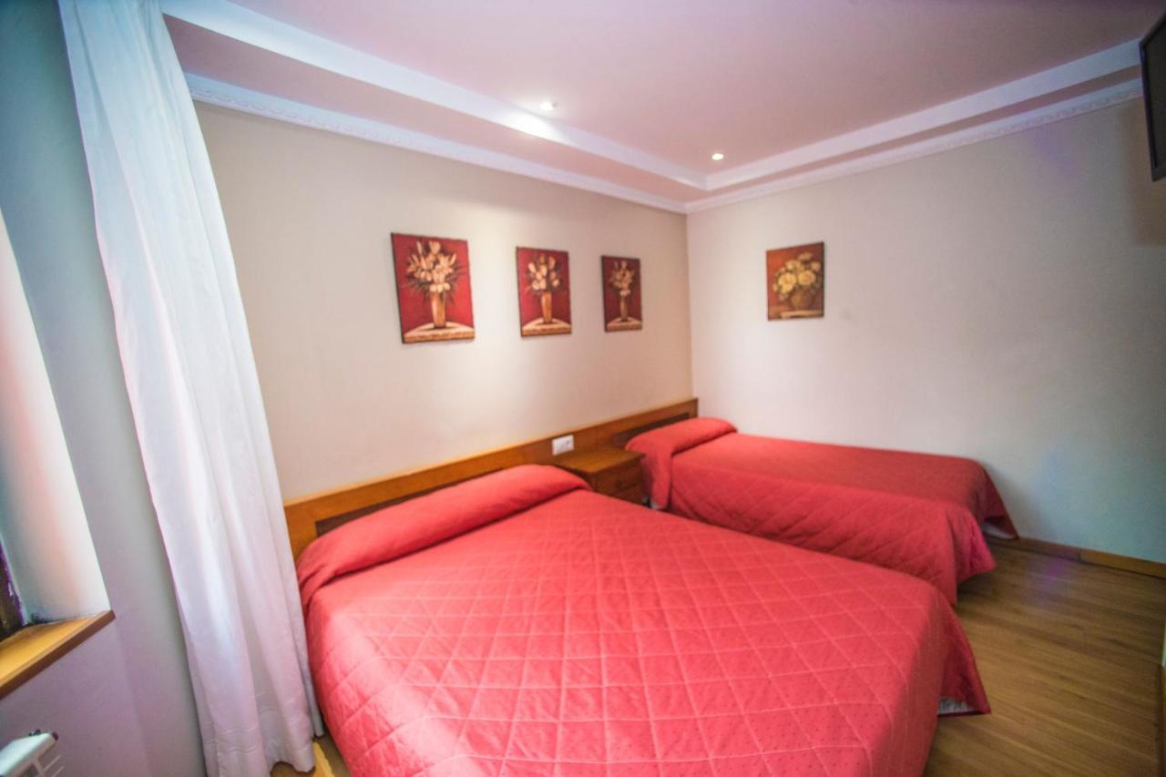 Hostal Vitorina Soria Exteriör bild